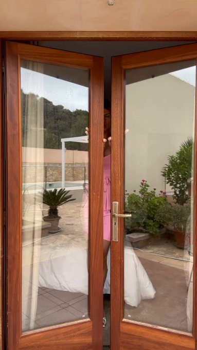 Happy Wednesday 💖 https://t.co/2HAF3fPef5