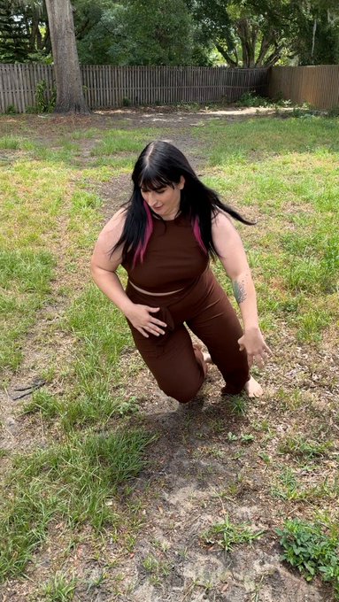 Doing my best to be sexy no matter the circumstances. https://t.co/HYG1JMt4zJ<a href="/tag/mvsales"class="tags"><span>#mvsales</span></a>