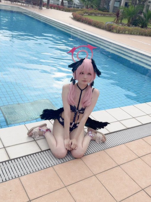 コスプレイヤーやもはちこのTwitter動画2