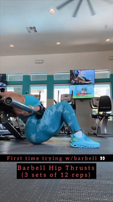 Would you help me workout ? ??‍♀️ ?? ? #LegDay #workout #Gym #ButterCream19 https://t.co/wUrb3VQWI0
