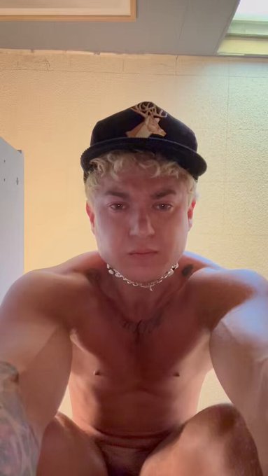 Don&rsquo;t move. https://t.co/Ul11n9Lzf1