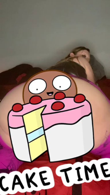 Cake is served 🎂 https://t.co/L6SPA4BJvl<a href="/tag/ceilingchallenge"class="tags"><span>#ceilingchallenge</span></a><a href="/tag/ceilingchallengebbw"class="tags"><span>#ceilingchallengebbw</span></a>