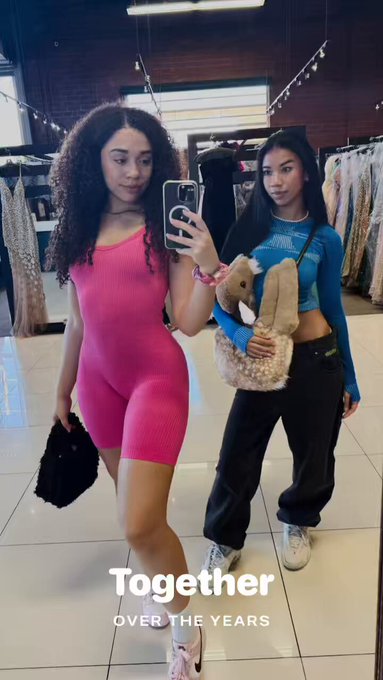 HAPPY BIRTHDAY @willowryder https://t.co/Hs4B00ZDSS<a class="tags" href="/tag/willowryder">@willowryder</a>