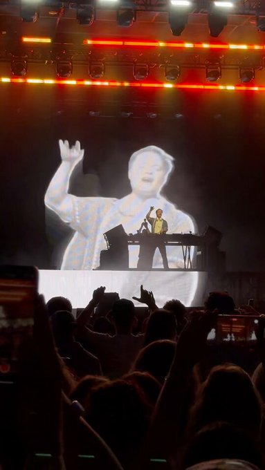 Had a blast @palmtreefest with @KygoMusic https://t.co/EbjX3tMQl2<a class="tags" target="_blank" title="On Twitter" href="/?out=eyJ0eXAiOiJKV1QiLCJhbGciOiJIUzUxMiJ9.eyJpYXQiOjE3MTk3ODA2NTIsImlzcyI6InR3cG9ybnN0YXJzLmNvbSIsIm5iZiI6MTcxOTc4MDY1MiwiZXhwIjoxNzUxMzE2NjUyLCJyZWRpcmVjdF91cmwiOiJodHRwczovL3R3aXR0ZXIuY29tL3BhbG10cmVlZmVzdCJ9.fwsA7JQF7oOfo_Z5lpzq6f7yfDTL8CILlloV4pvUeELsyFhk_Eh9sWBbnt0msiCkGAA_7Q7fLhvZ0OrjYpkAzA">@palmtreefest</a><a class="tags" target="_blank" title="On Twitter" href="/?out=eyJ0eXAiOiJKV1QiLCJhbGciOiJIUzUxMiJ9.eyJpYXQiOjE3MTk3ODA2NTIsImlzcyI6InR3cG9ybnN0YXJzLmNvbSIsIm5iZiI6MTcxOTc4MDY1MiwiZXhwIjoxNzUxMzE2NjUyLCJyZWRpcmVjdF91cmwiOiJodHRwczovL3R3aXR0ZXIuY29tL0t5Z29NdXNpYyJ9.wmdIgXCHbb5E9TMOza9yYfr9eifrWgdoVcrVYo9tm-JDFrd5MwsykHRaM0NiMxaPaQiU3phJ3D9Qknb7fg5GIQ">@KygoMusic</a>