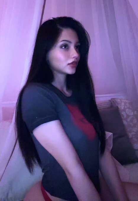 Vucuduma 1 damla alkol girince olusan libido https://t.co/N8LR5fVC1c