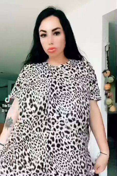 What is your favorite size?

https://t.co/206fhvdDqC https://t.co/IqQlJXpqYF