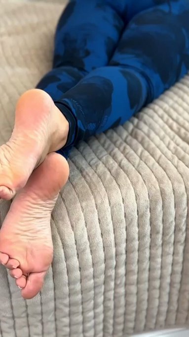 When you watch me, it makes me want to do something naughty 😛 #naughty #watchingme #putonashow https://t<a href="/tag/naughty"class="tags"><span>#naughty</span></a><a href="/tag/watchingme"class="tags"><span>#watchingme</span></a><a href="/tag/putonashow"class="tags"><span>#putonashow</span></a>