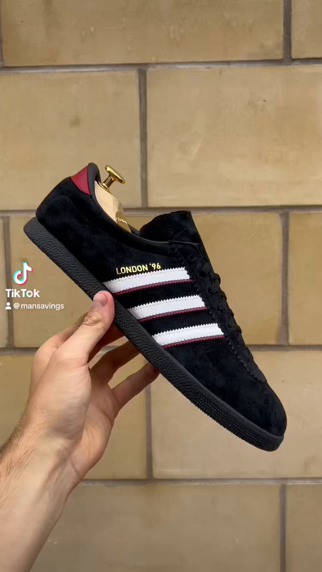 adidas、LONDON 96、ブラック スエード スニーカー、24 adidas LONDON 96 