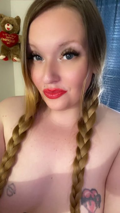 What a mess💦 https://t.co/JOXh6DTzhq<a href="/tag/humpday"class="tags"><span>#humpday</span></a>