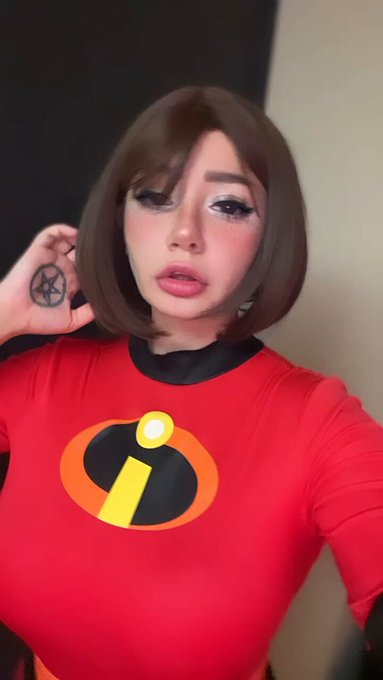Cuantos fans de ElasticGirl? 🥵 Video en mi azul ⬇️📹💦 https://t.co/EfC3HjD4s9 https://t.co/mASOIjrQqf<a href="/tag/nicorobin"class="tags"><span>#nicorobin</span></a>
