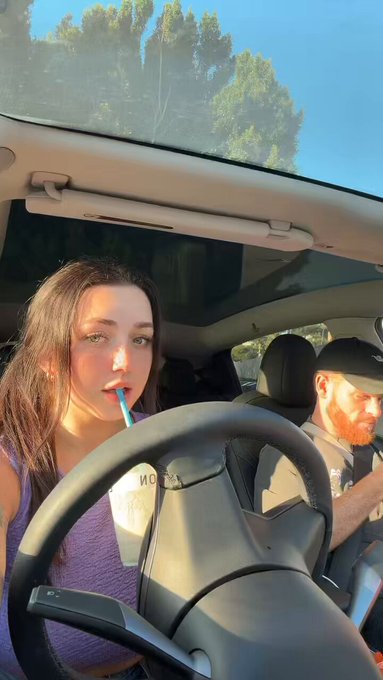 I guess she heard about it 🤷&zwj;♂️ https://t.co/8FMEykzJqz