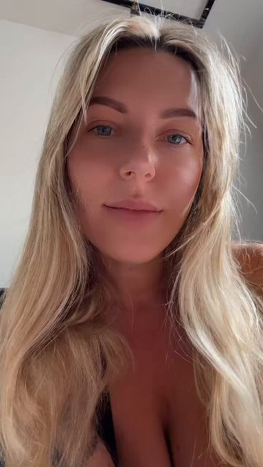 Sunday kisses ? https://t.co/QoLTrOeVg9