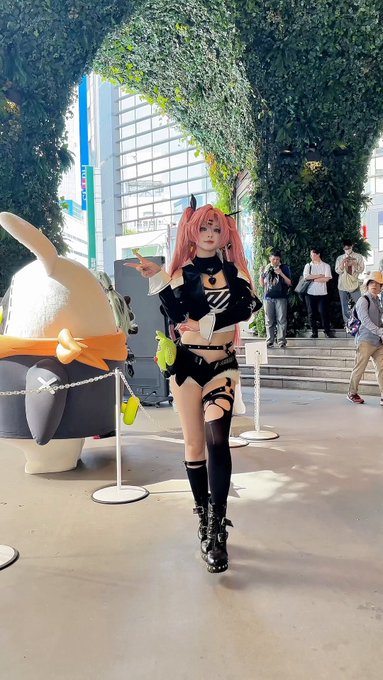 Twitterのコスプレ動画7