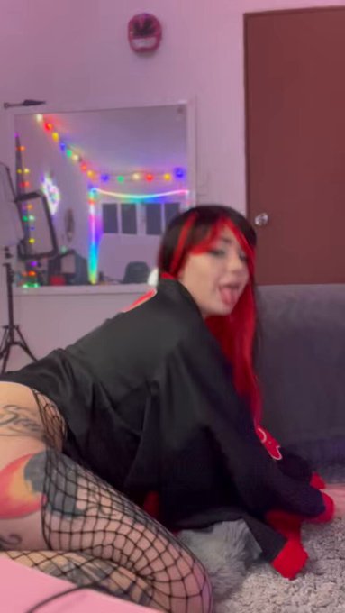 Akatsuki ❤️ Estar&eacute; subiendo de nuevo peque&ntilde;os previews de mis videos m&aacute;s 🥵  . Dale RT para que  suba<a href="/tag/cosplayers"class="tags"><span>#cosplayers</span></a><a href="/tag/tattos"class="tags"><span>#tattos</span></a><a href="/tag/naruto"class="tags"><span>#naruto</span></a>