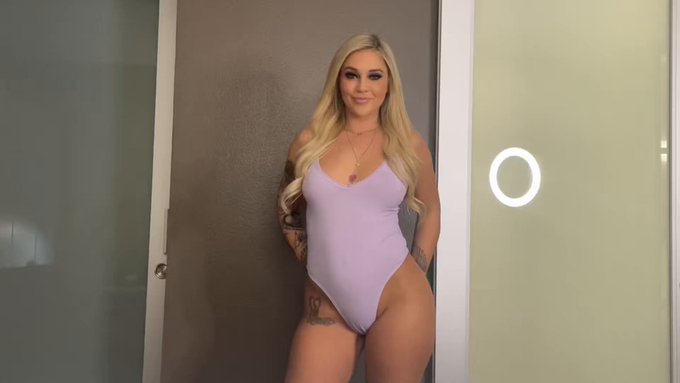 Editing some new and improved teasers for some of my older vids and getting better😏  ⭐️@kaliroses https://t