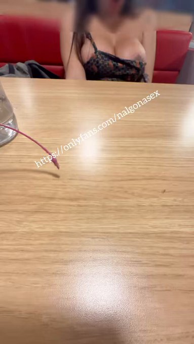 Doing mischief in the restaurant 🔥  I'm recording a #OnlyFans subscriber🔥💦  Remember, I only answer for<a href="/tag/onlyfans"class="tags"><span>#onlyfans</span></a>