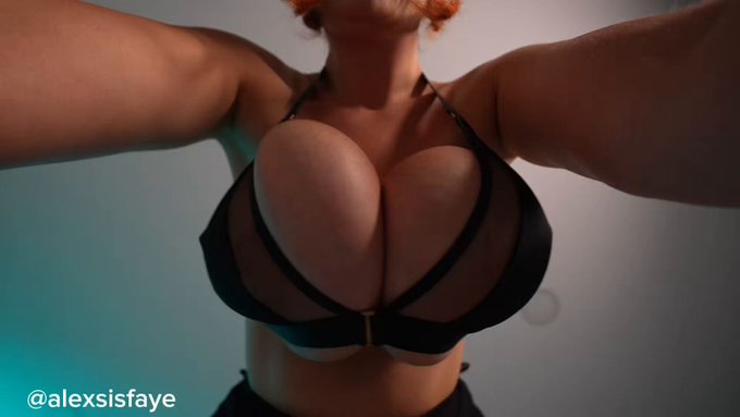 can i wake you up like this? ??? https://t.co/zggzVA2dIv