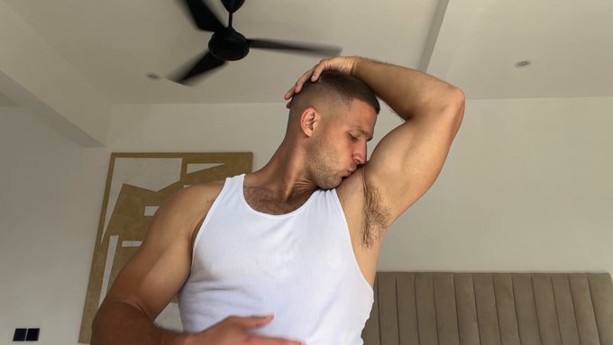 Follow my VIP page let&rsquo;s chat 1:1   https://t.co/CLX7ATnUON https://t.co/lXxaYEn9Y5