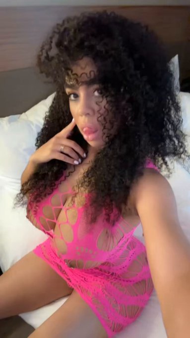 Hola baby💕💕 https://t.co/TCDL1xgtqv