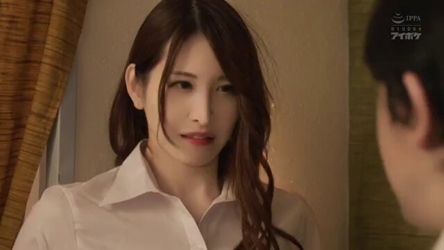 「
短视频」TOP AV 公司新来的极品OL同事是每天晚上的意淫对象,借机强上看着平时对自己一脸嫌弃的女神被肏的求饶高潮颤抖直到成为自己的母狗泄欲工具,心理爽感拉满!!!