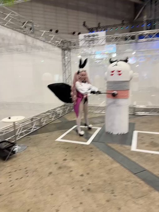 Twitterのコスプレ動画1