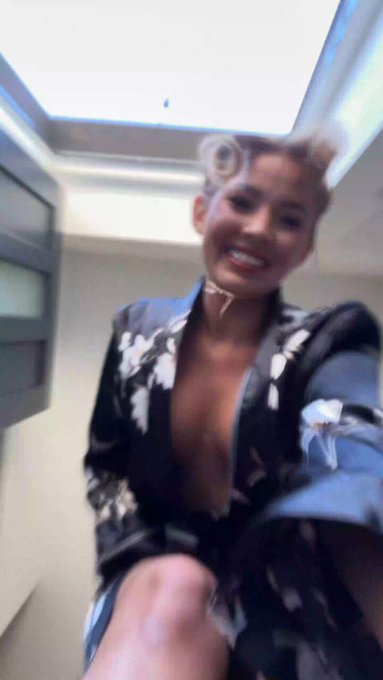 Can I send you videos like this while you are working ? ? https://t.co/qGr17AZZRd