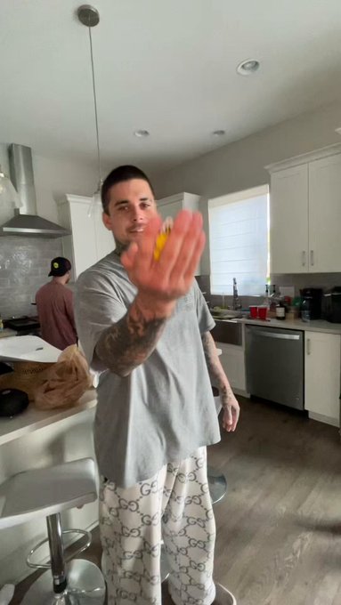 I did something fucking crazy… ??

https://t.co/xVXyOpqkLj https://t.co/5BlODHhSqA