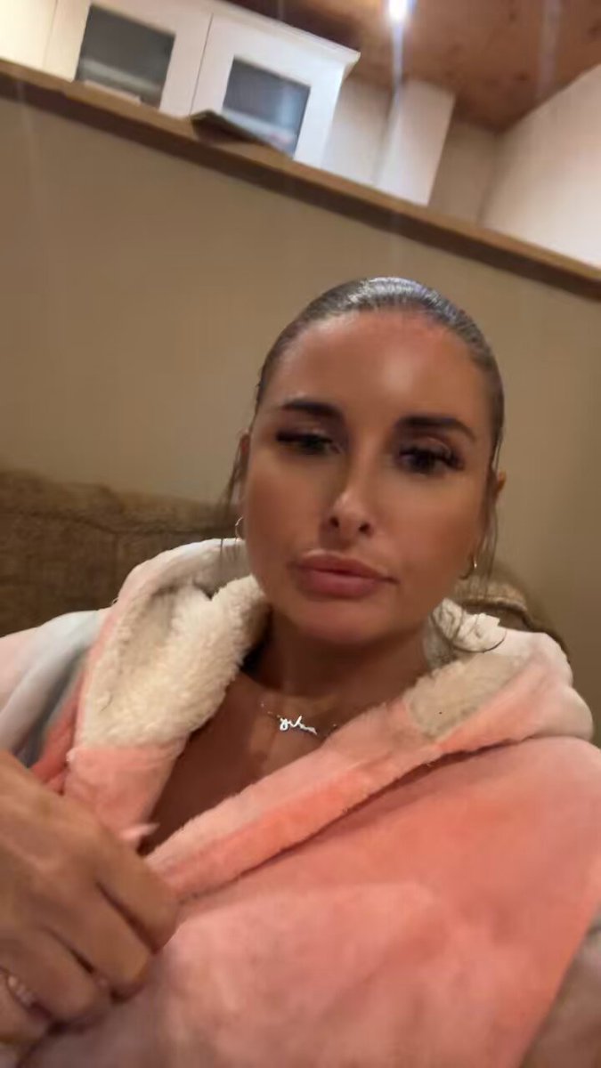 @carlyjohnson123s video Tweet