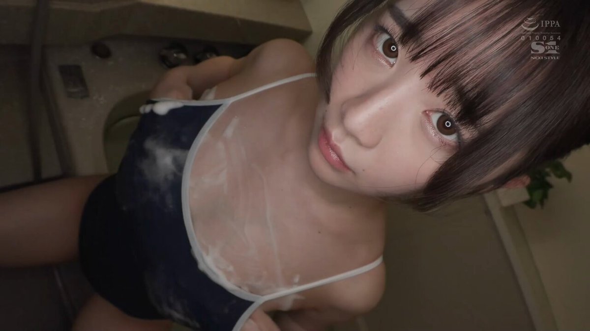 The father took his 10-year-old daughter and son to bathe, and after washing them, he taught his son how to fuck his little daughter. Girls take the initiative to let boys have their own little rabbits, page 3          