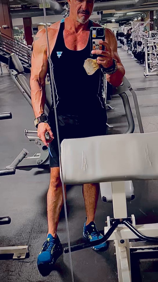 All those veins are roots lading to a T___! @TheHornyBearXX20240825020048