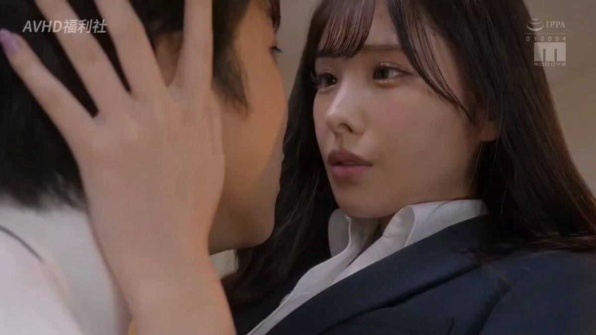 「
长视频」AVHD福利社 听着我在你耳边的呢喃淫语,忘掉你的妻子。融化在我的小穴里吧 桥本有菜、新有菜无码大片。
谢谢!