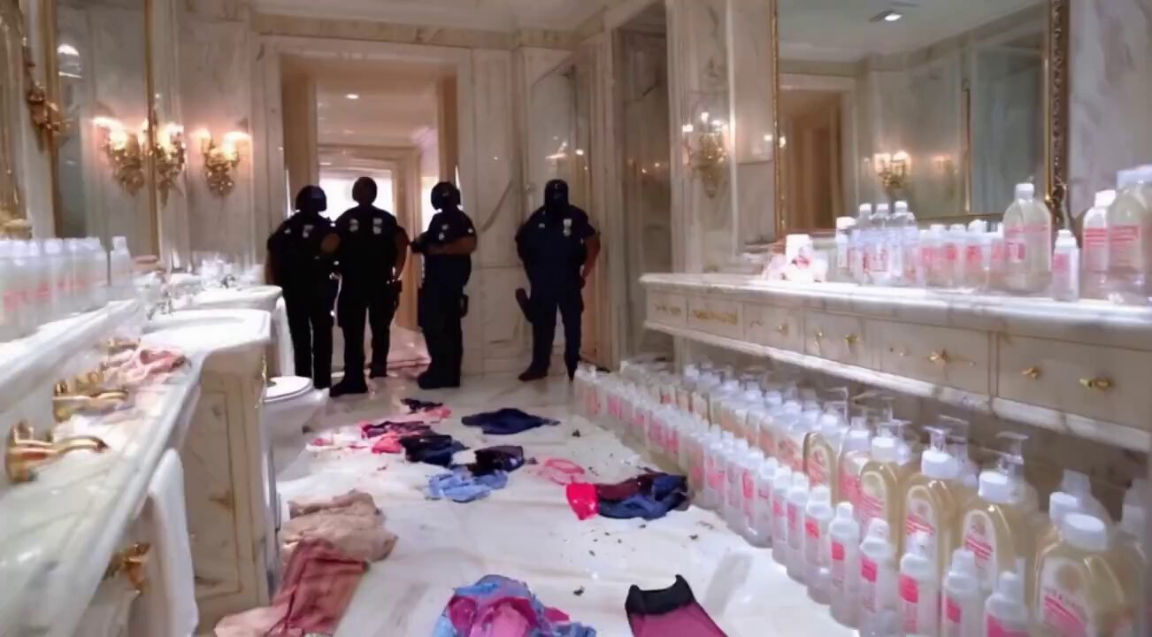 OLAMIDE 🌸💖 on X: "1,000 bottles of Baby Oil recovered from Diddy's House by the FBI. This is insane 🥴 https://t.co/CGHUI9cBfe" / X