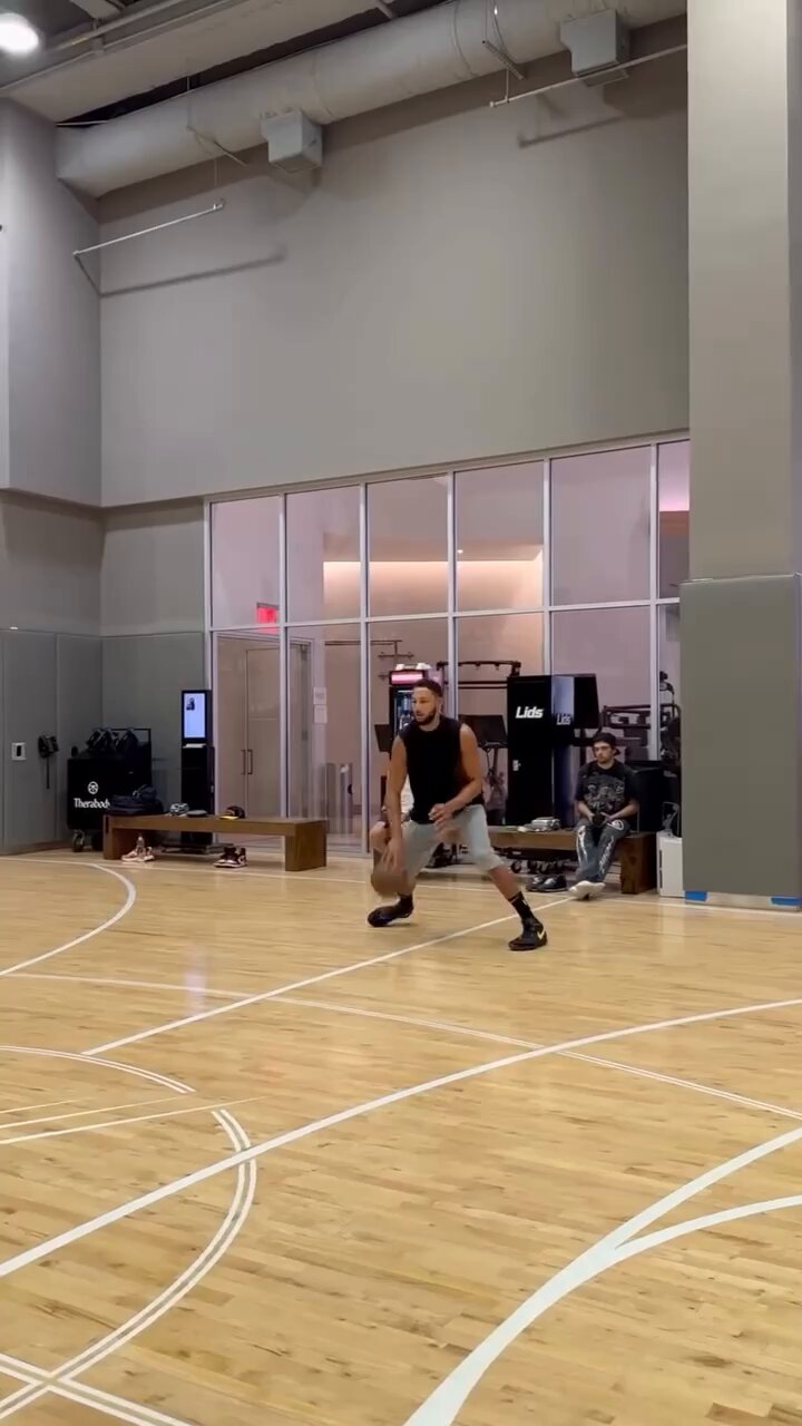[情報] Ben Simmons 投籃訓練