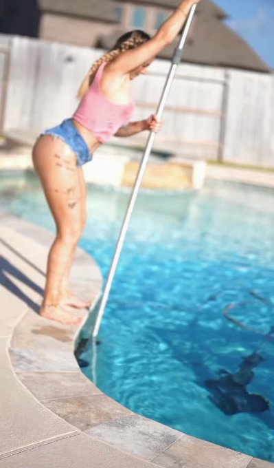 Anyone need a pool girl ? 

Make sure to follow me on IG if you like content like this. 

@itsabbyrosemain