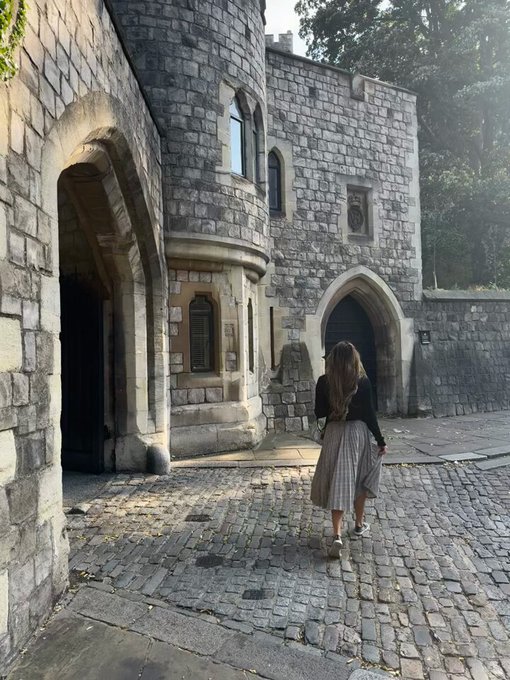 Running around castles in the UK ??❤️ https://t.co/JTNrYxyC7Y