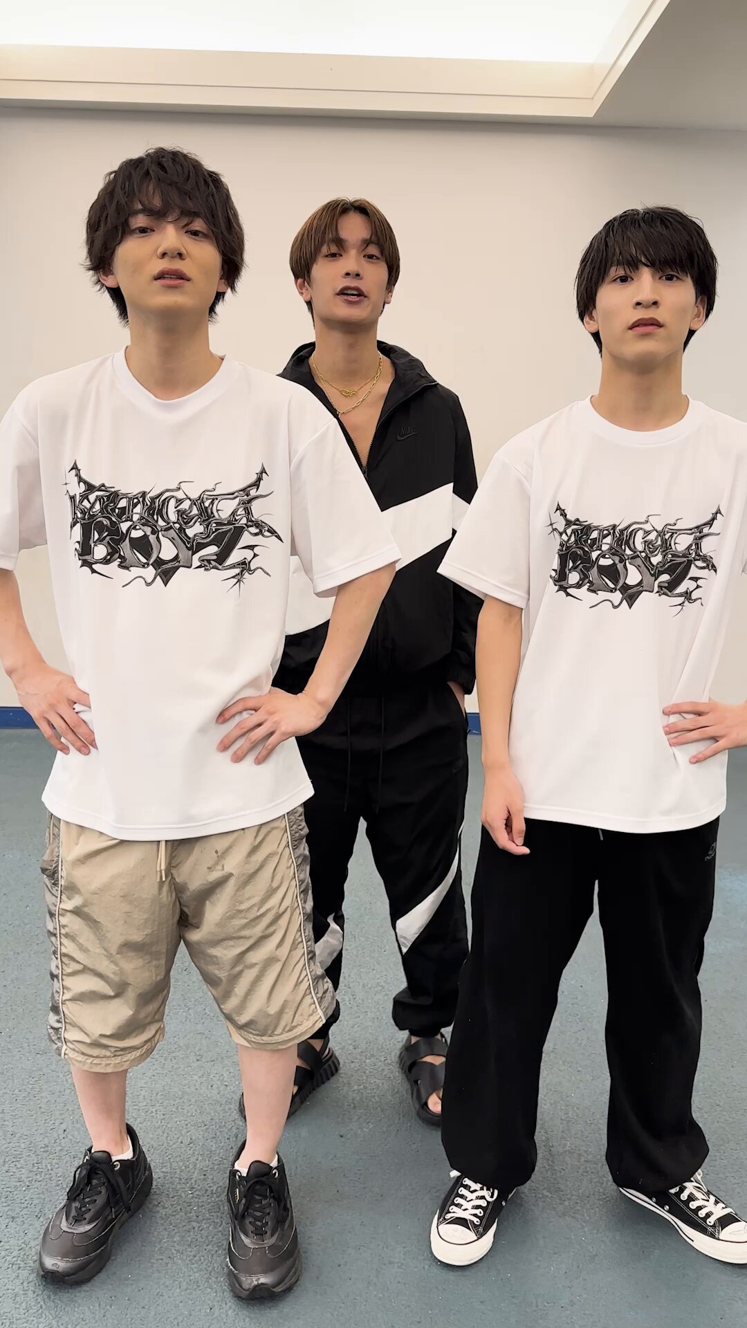 KAMIGATA BOYZ カミガタボーイズ 世界を明るく照らしましょう KAMIGATA BOYZ カミガタボーイズ 世界を明るく照らしましょう