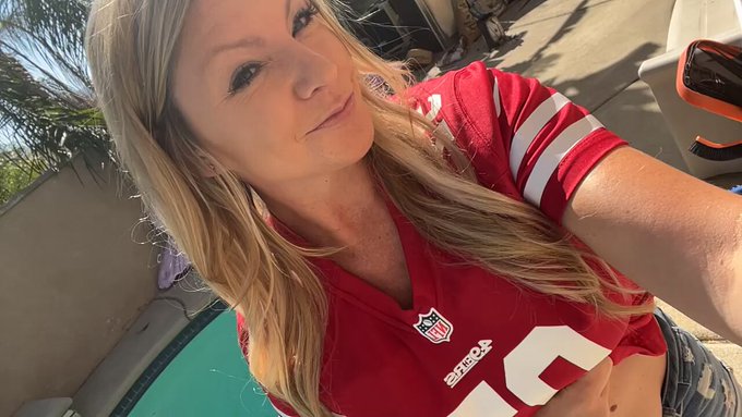 Got to get those touchdown titties !!!! 🙌🏈🙌🏈🙌🏈 https://t.co/nNp5IOBoS1