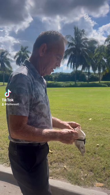 Randy is voting Donald Trump baby 🇺🇸 https://t.co/HdTBGp5Nvt