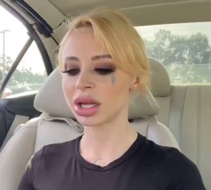 I HATE SMALL TALKS! I LOVE BIG TALKS!! https://t.co/HTNgMVk0LO<a href="/tag/sashabeart"class="tags"><span>#sashabeart</span></a><a href="/tag/sillysalmon"class="tags"><span>#sillysalmon</span></a><a href="/tag/mommymercy"class="tags"><span>#mommymercy</span></a>