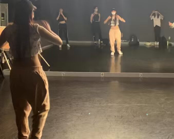 ここまで髪の毛伸ばすの大変やけど、また、伸ばそうかなぁw✨このDANCEの振り好き♡ https://t.co/jgH3H9RaNI