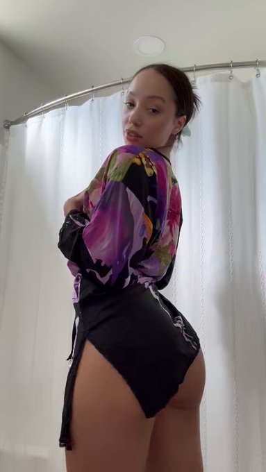 Jiggle jiggle https://t.co/WryLS8w1qs