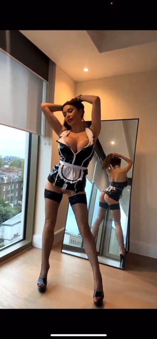 Getting dressed on a Funday Sunday? https://t.co/OE4AUQDLa9 https://t.co/qEV8B5o3Fb