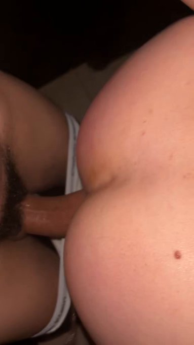 Que rico es follarme a esta putita y lo mejor q ya está el vídeo completo  
? @PussyHatBoy 

https://t