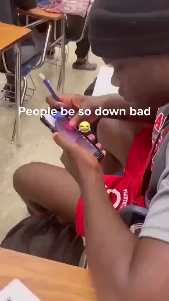 in school is insane 😭😭 https://t.co/f5yBbCeFez
