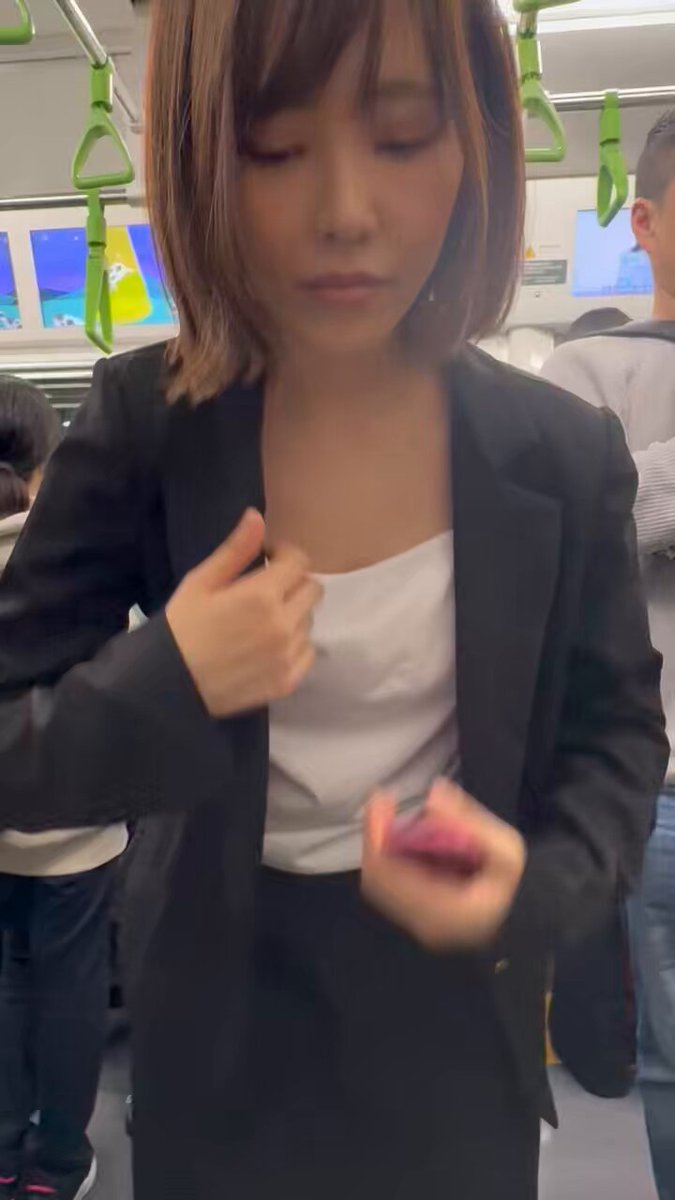 お尻アップで騎乗位とTiktokに関する画像