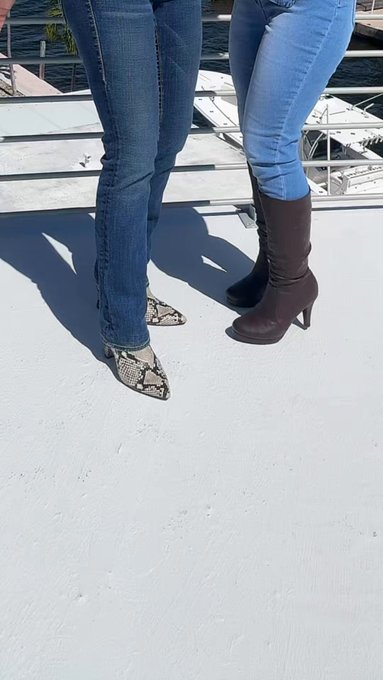 When your South Florida Bestie stops by and it starts out like this… ??‍♀️??‍♀️

@hotwifejj https://t