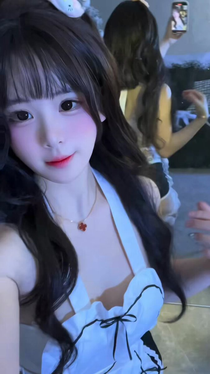 稚嫩少女    