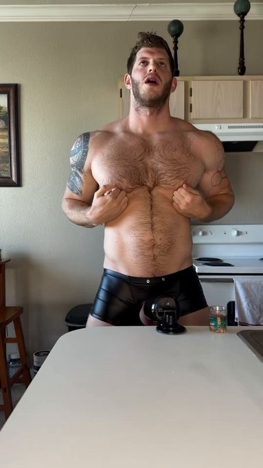 Hey good morning, I’m just getting your creamer out for coffee.. https://t.co/54wpoUDMFE