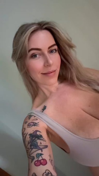 Active and fun Monday to you loves ♥️ https://t.co/TlCoNnMId5