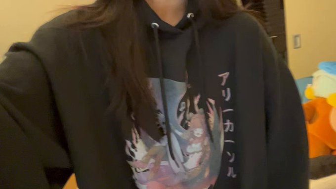 i look like a fuckign weeb now…… https://t.co/CjIRl2CsTg